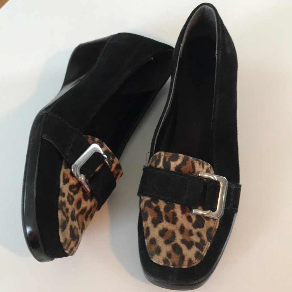 Aerosols leopard buckle wedges